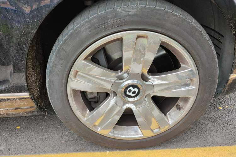 Used Bentley Flying Spur 2010 6.0T Four-Seat Version Right Front Wheel Hub