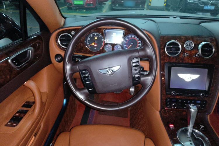 Used Bentley Flying Spur 2010 6.0T Five-Seat Version Steering Wheel