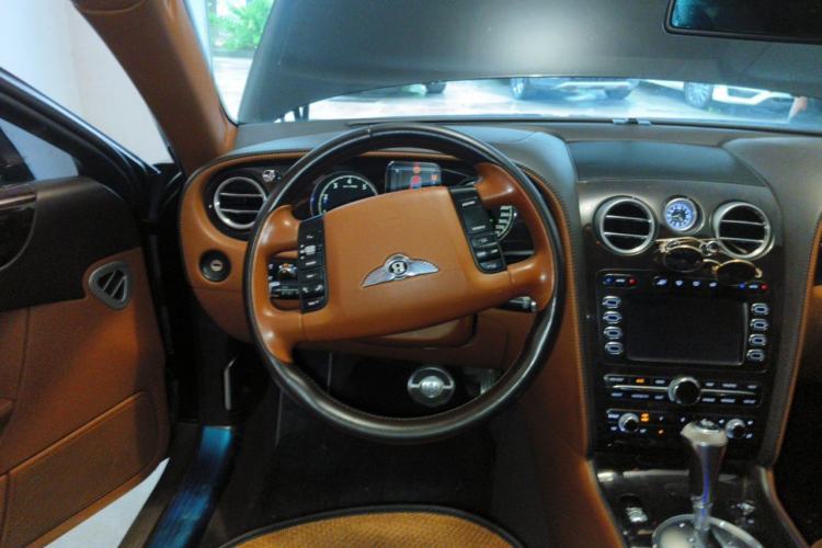 Used Bentley Flying Spur 2010 6.0T Four-Seat Version Steering Wheel