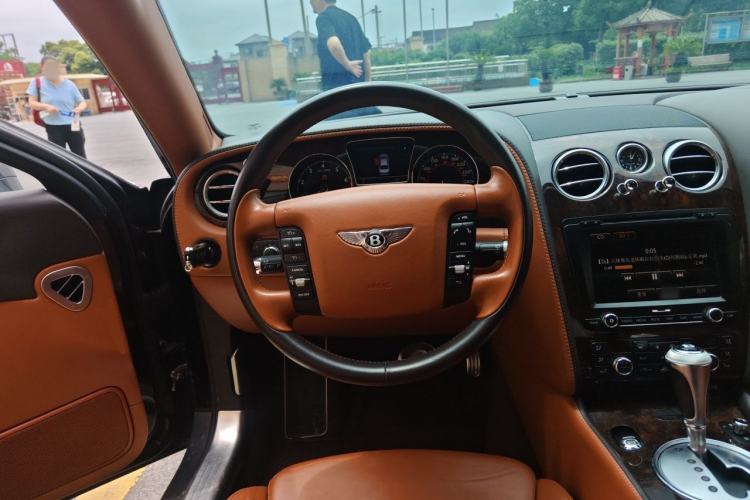 Used Bentley Flying Spur 2010 6.0T Four-Seat Version Steering Wheel