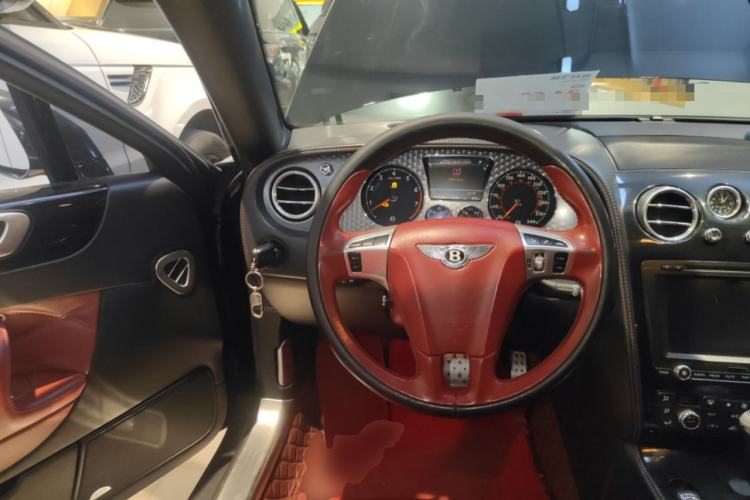 Used Bentley Flying Spur 2010 6.0T Five-Seat Version Steering Wheel
