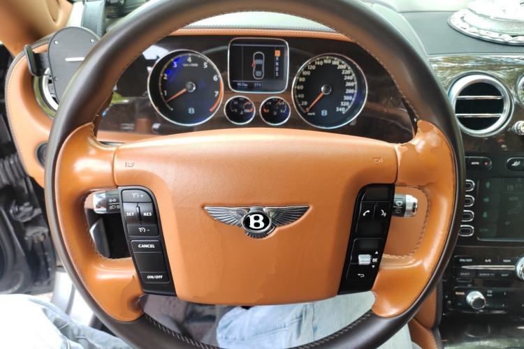 Used Bentley Flying Spur 2010 6.0T Four-Seat Version Steering Wheel