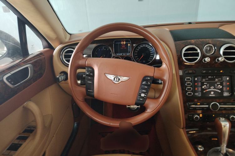 Used Bentley Flying Spur 2010 6.0T Five-Seat Version Steering Wheel