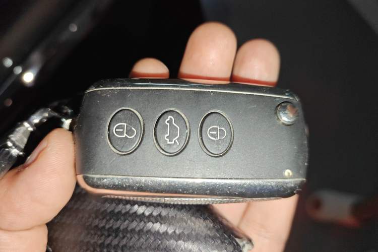 Used Bentley Flying Spur 2010 6.0T Four-Seat Version Vehicle Key