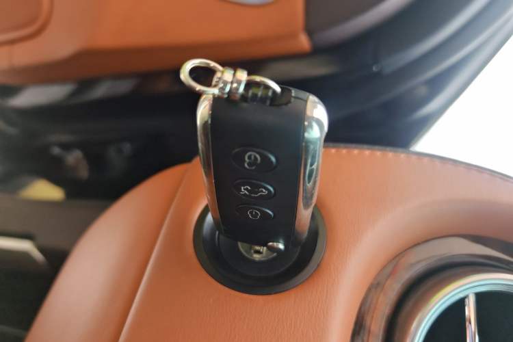 Used Bentley Flying Spur 2010 6.0T Four-Seat Version Vehicle Key