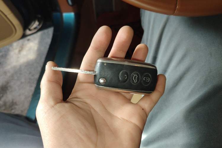 Used Bentley Flying Spur 2010 6.0T Five-Seat Version Vehicle Key