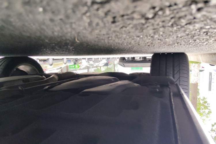 Used Bentley Flying Spur 2010 6.0T Five-Seat Version Chassis Rear Right