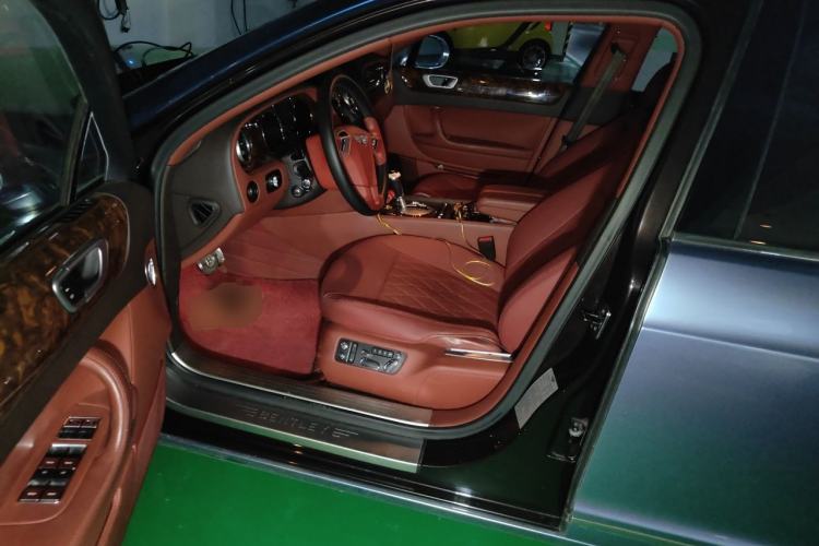 Used Bentley Flying Spur 2010 6.0T Five-Seat Version Driver Seat