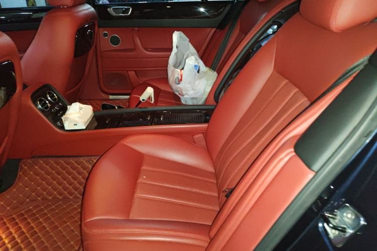 Used Bentley Flying Spur 2010 6.0T Four-Seat Version Left Rear Seat