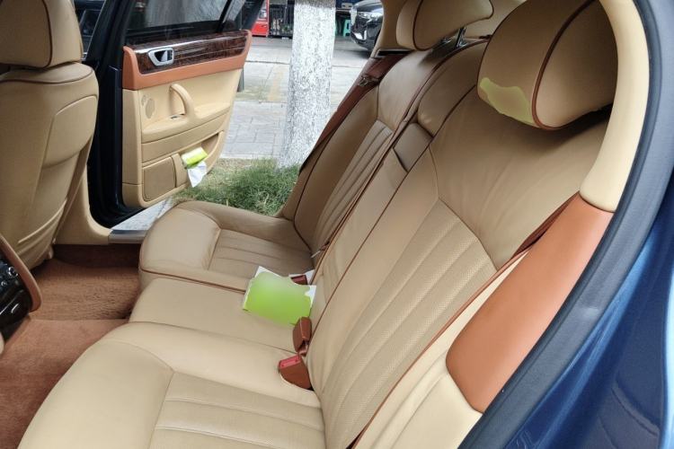 Used Bentley Flying Spur 2010 6.0T Five-Seat Version Left Rear Seat