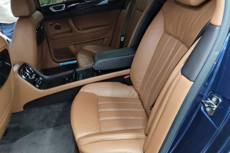 Used Bentley Flying Spur 2010 6.0T Four-Seat Version Left Rear Seat