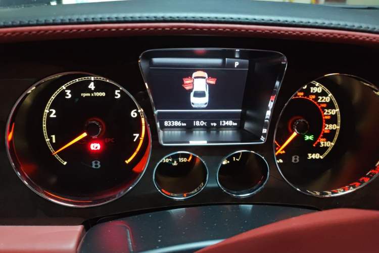 Used Bentley Flying Spur 2010 6.0T Four-Seat Version Odometer Close Up