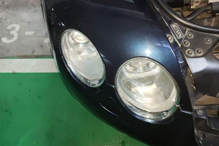 Used Bentley Flying Spur 2010 6.0T Four-Seat Version Right Front Headlight