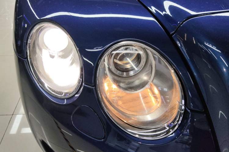 Used Bentley Flying Spur 2010 6.0T Four-Seat Version Right Front Headlight