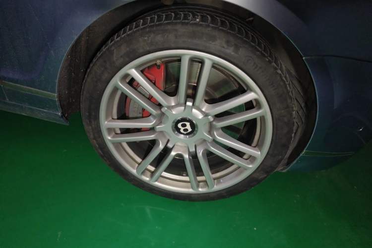 Used Bentley Flying Spur 2010 6.0T Five-Seat Version Right Front Wheel Hub