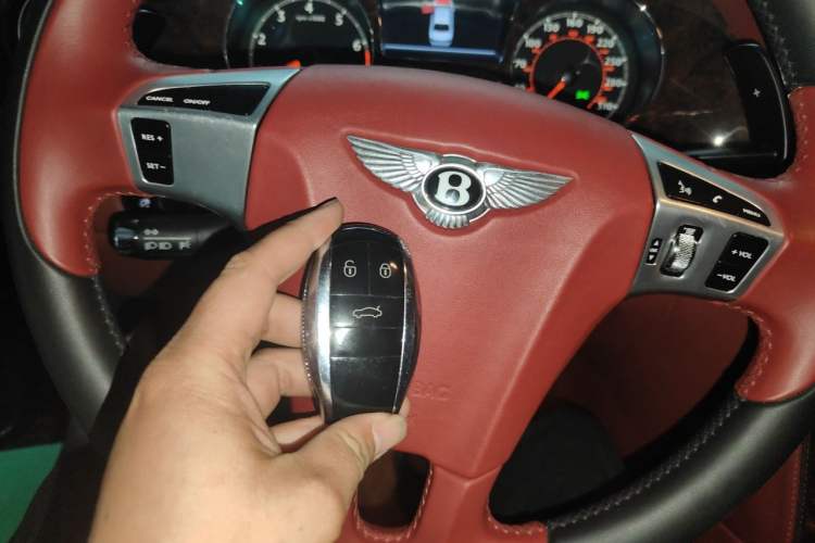 Used Bentley Flying Spur 2010 6.0T Five-Seat Version Vehicle Key
