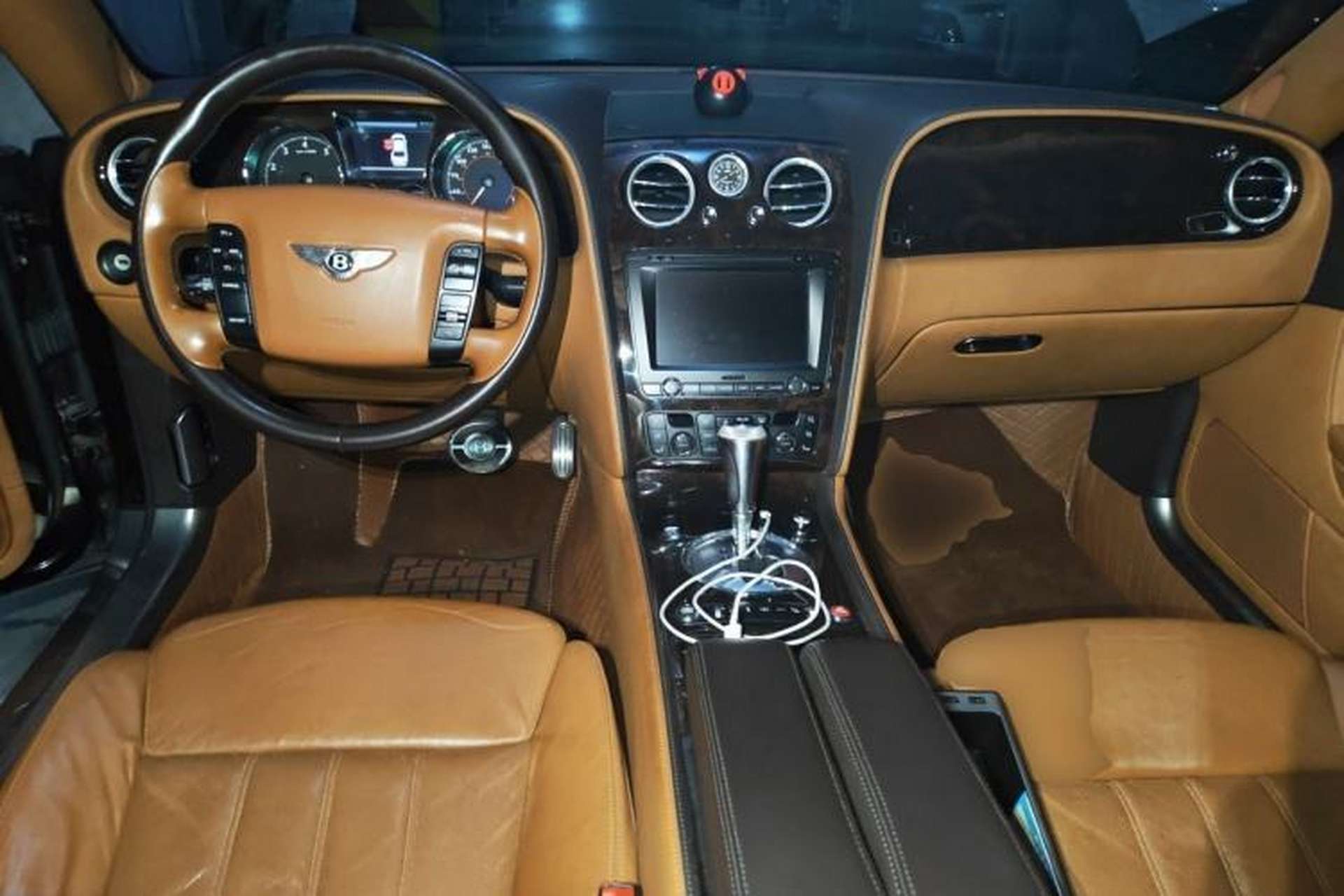 Used Bentley Flying Spur 2010 6.0T Four-Seat Version Center Console