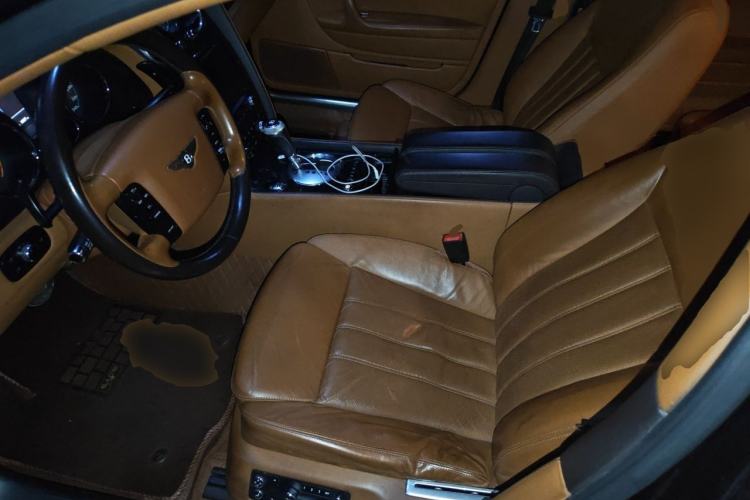 Used Bentley Flying Spur 2010 6.0T Four-Seat Version Left Front Seat