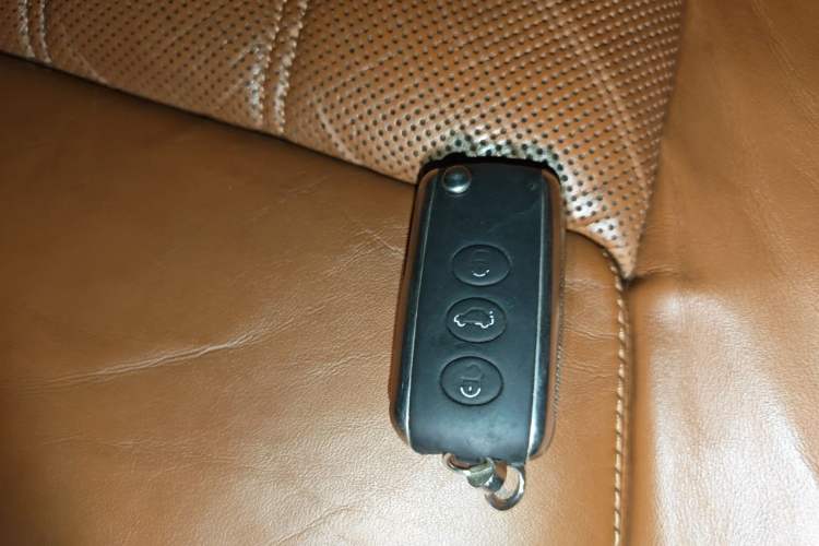 Used Bentley Flying Spur 2010 6.0T Four-Seat Version Vehicle Key