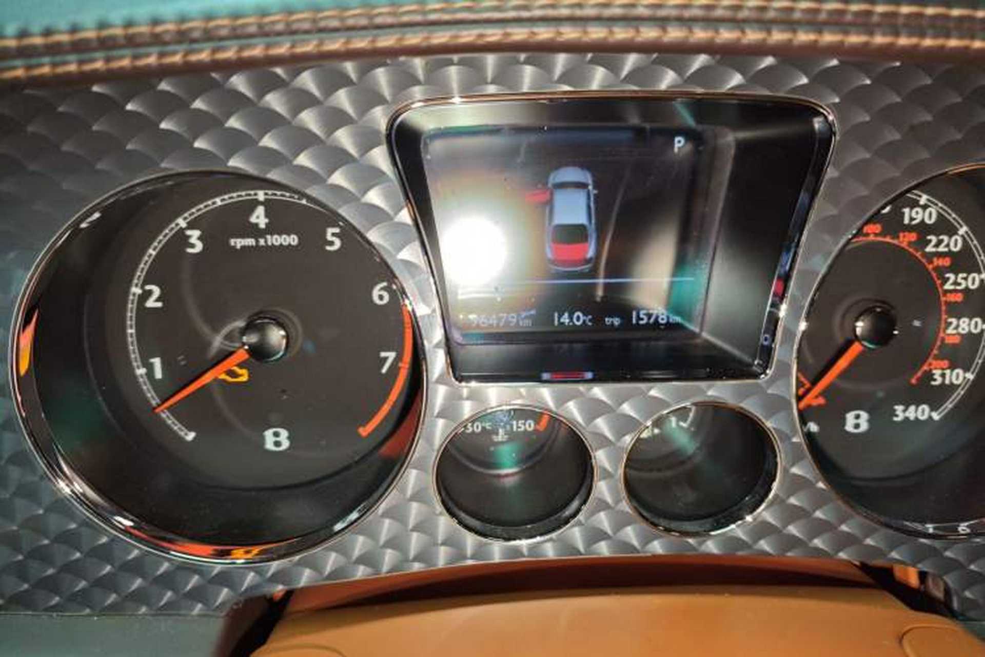 Used Bentley Flying Spur 2010 Speed China 6.0T Odometer Close Up