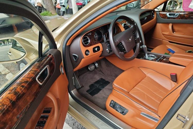 Used Bentley Flying Spur 2010 6.0T Five-Seat Version Driver Seat