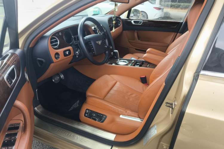Used Bentley Flying Spur 2010 6.0T Five-Seat Version Driver Seat