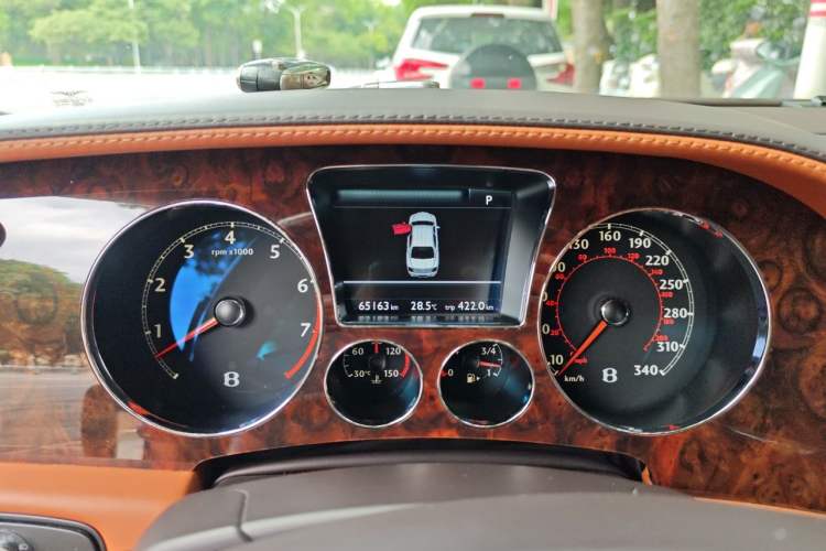 Used Bentley Flying Spur 2010 6.0T Five-Seat Version Instrument Cluster