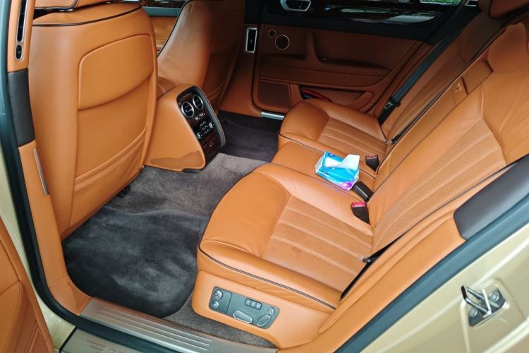 Used Bentley Flying Spur 2010 6.0T Five-Seat Version Left Rear Seat
