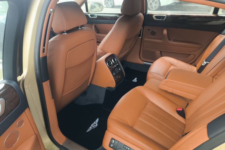 Used Bentley Flying Spur 2010 6.0T Five-Seat Version Left Rear Seat