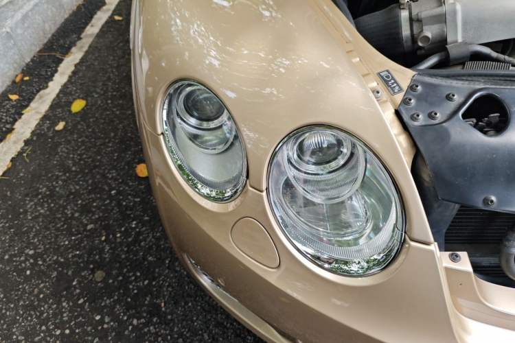 Used Bentley Flying Spur 2010 6.0T Five-Seat Version Right Front Headlight