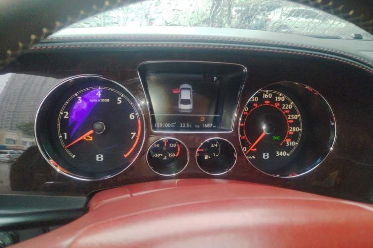 Used Bentley Flying Spur  Instrument Cluster