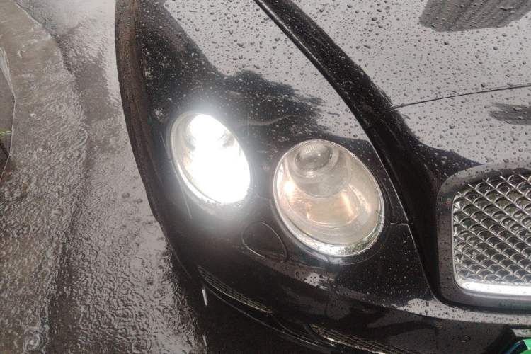 Used Bentley Flying Spur  Right Front Headlight