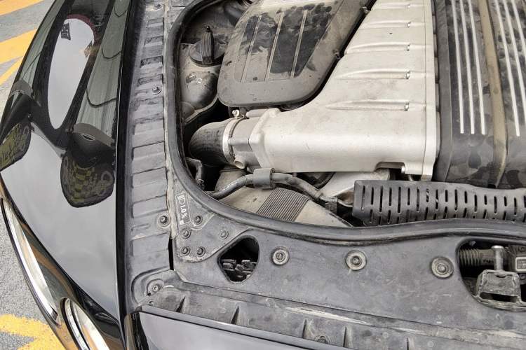 Used Bentley Flying Spur 2013 6.0T W12 Prestige Edition Engine Bay Right