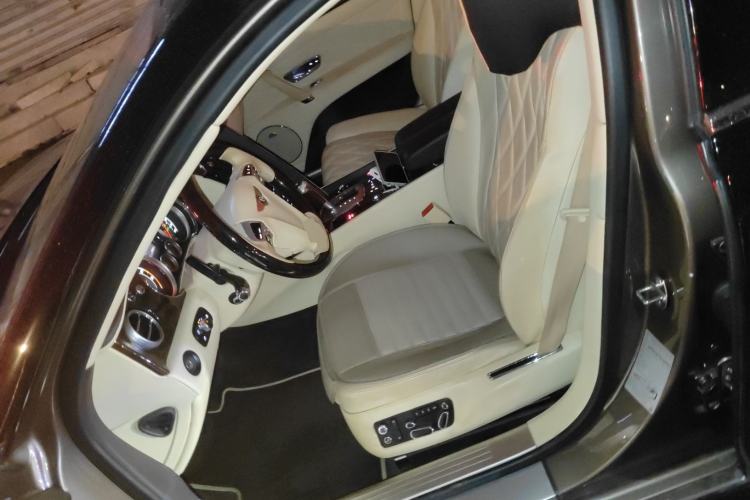 Used Bentley Flying Spur 2013 6.0T W12 Mulliner Left Front Seat
