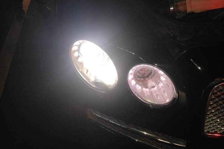 Used Bentley Flying Spur 2013 6.0T W12 Mulliner Right Front Headlight