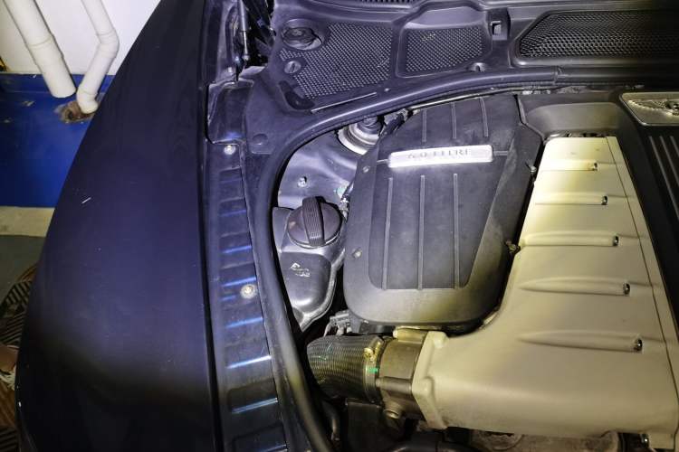 Used Bentley Flying Spur 2013 6.0T W12 Luxury Edition Engine Bay Right