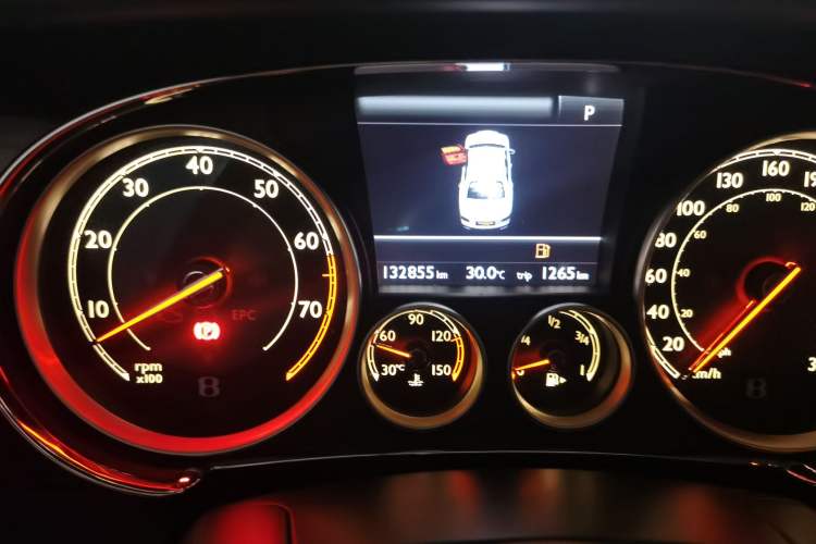Used Bentley Flying Spur 2013 6.0T W12 Luxury Edition Odometer Close Up