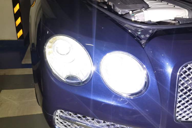 Used Bentley Flying Spur 2013 6.0T W12 Luxury Edition Right Front Headlight
