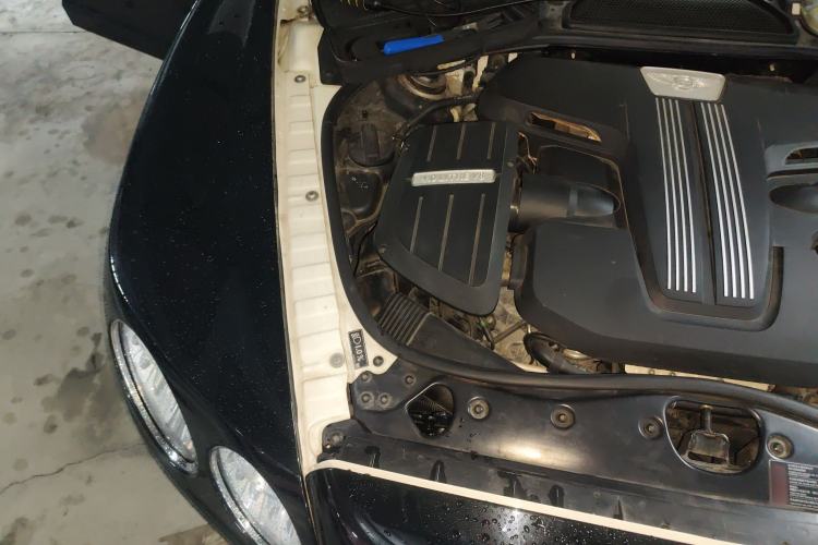 Used Bentley Flying Spur 2014 4.0T V8 Standard Edition Engine Bay Right