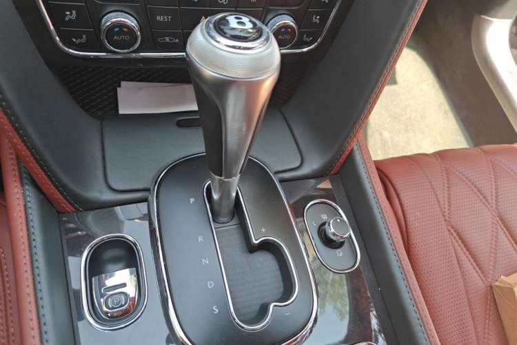 Used Bentley Flying Spur 2014 4.0T V8 Standard Edition Gear Lever