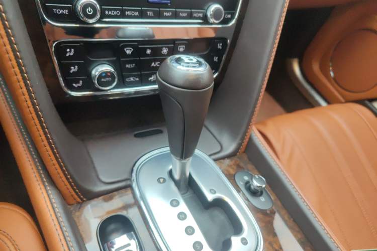 Used Bentley Flying Spur 2014 4.0T V8 Standard Edition Gear Lever