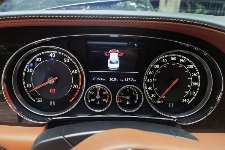 Used Bentley Flying Spur 2014 4.0T V8 Standard Edition Instrument Cluster