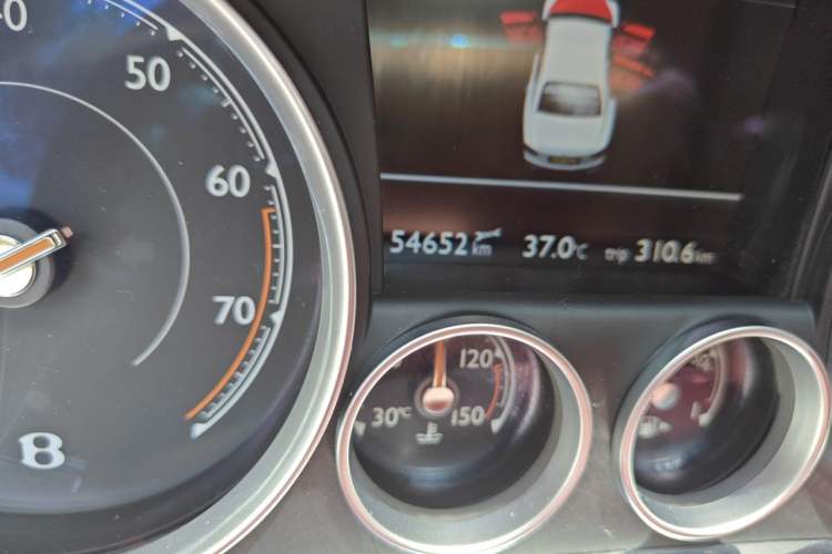 Used Bentley Flying Spur 2014 4.0T V8 Standard Edition Odometer Close Up