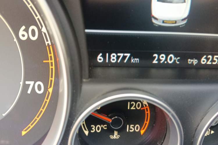 Used Bentley Flying Spur 2014 4.0T V8 Prestige Edition Odometer Close Up