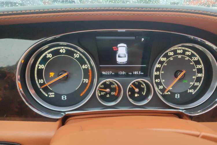 Used Bentley Flying Spur 2014 4.0T V8 Standard Edition Odometer Close Up