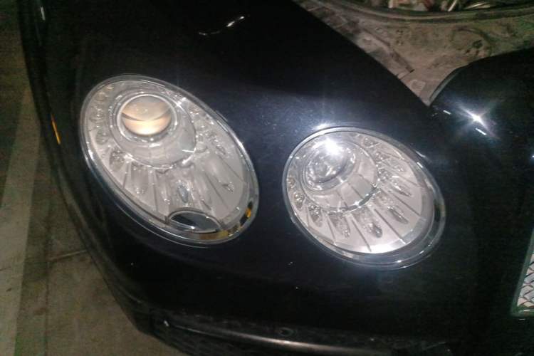 Used Bentley Flying Spur 2014 4.0T V8 Prestige Edition Right Front Headlight