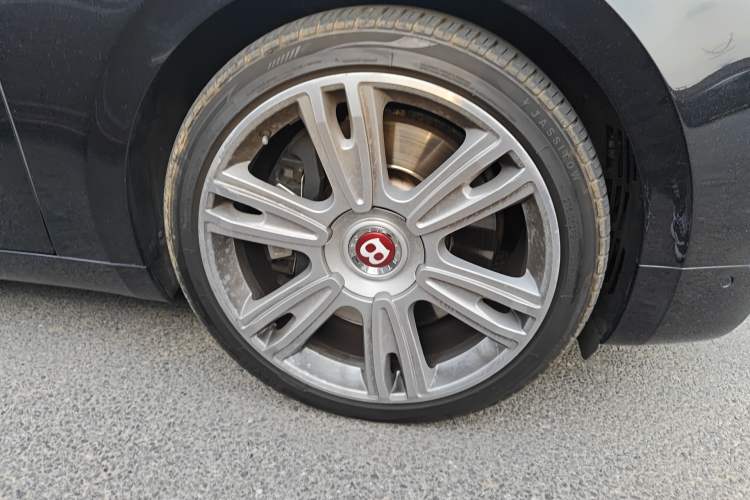 Used Bentley Flying Spur 2014 4.0T V8 Prestige Edition Right Front Wheel Hub