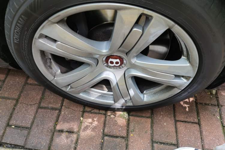 Used Bentley Flying Spur 2014 4.0T V8 Standard Edition Right Front Wheel Hub