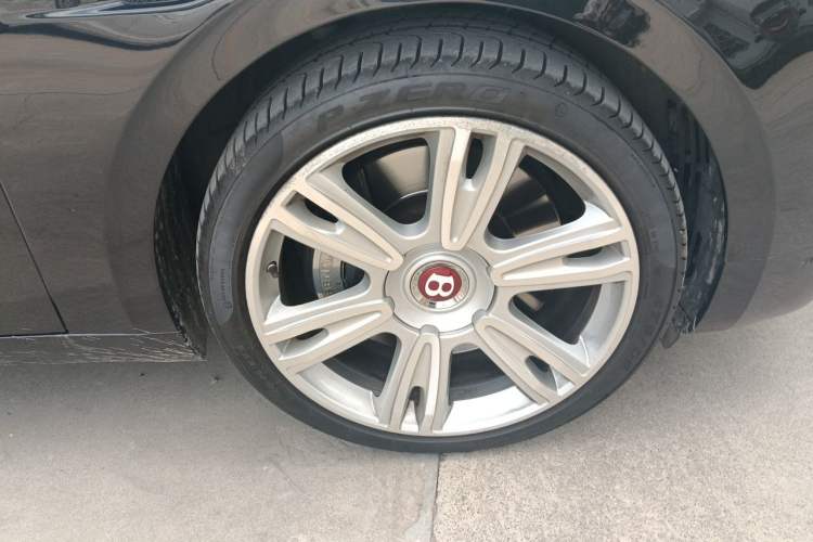 Used Bentley Flying Spur 2014 4.0T V8 Prestige Edition Right Front Wheel Hub