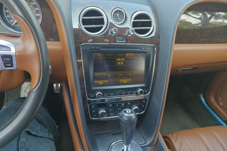 Used Bentley Flying Spur 2014 4.0T V8 Prestige Edition Audio And AC Panel